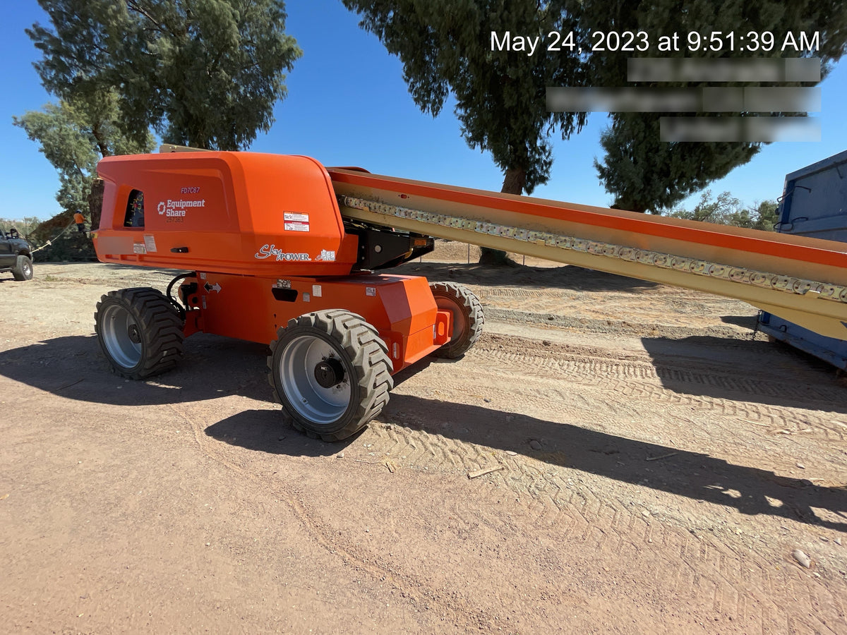 2022 JLG 660SJ