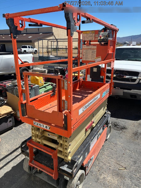 2022 JLG ES1932