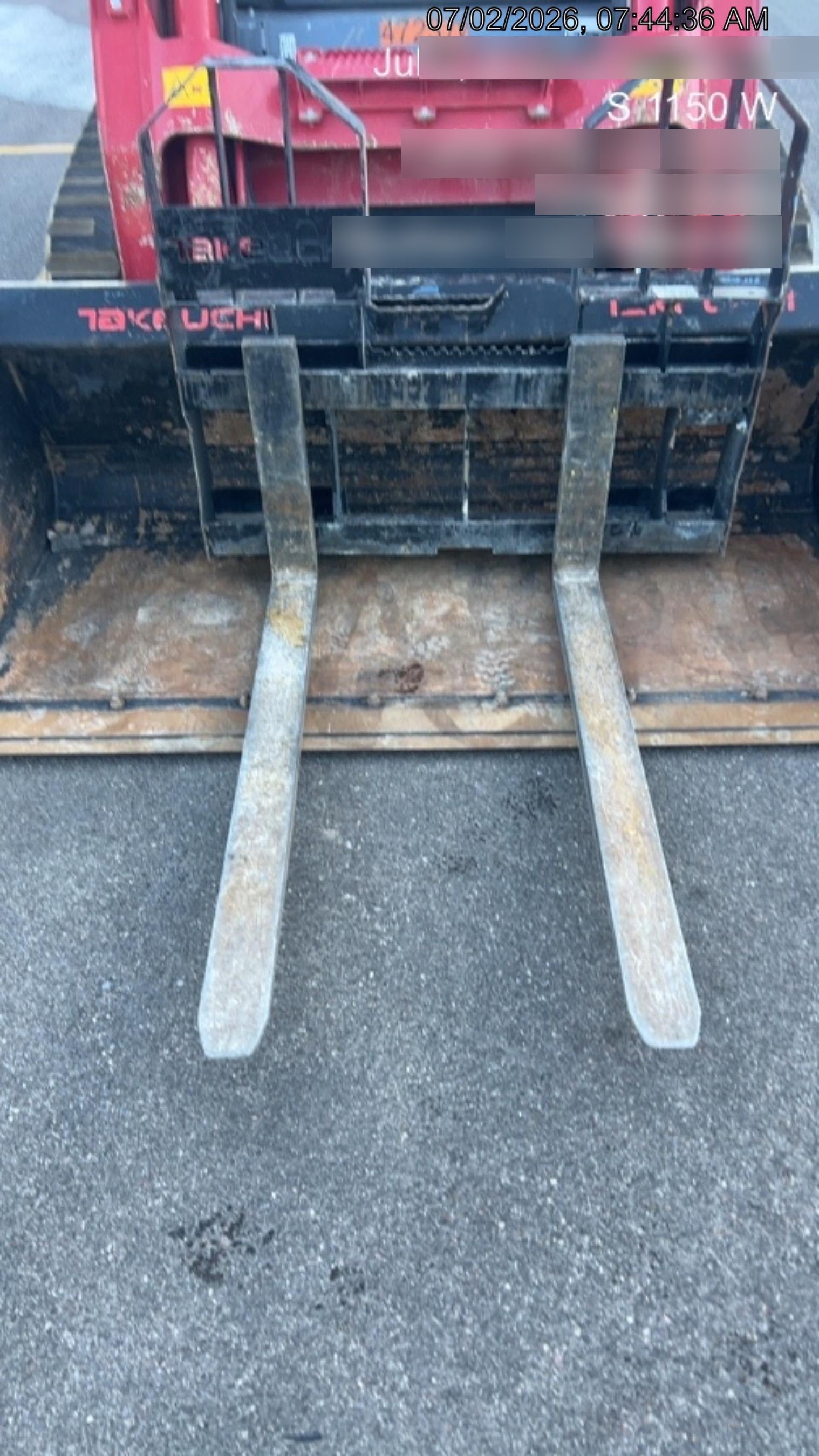 2021 TAKEUCHI 48" Pallet Forks - Takeuchi