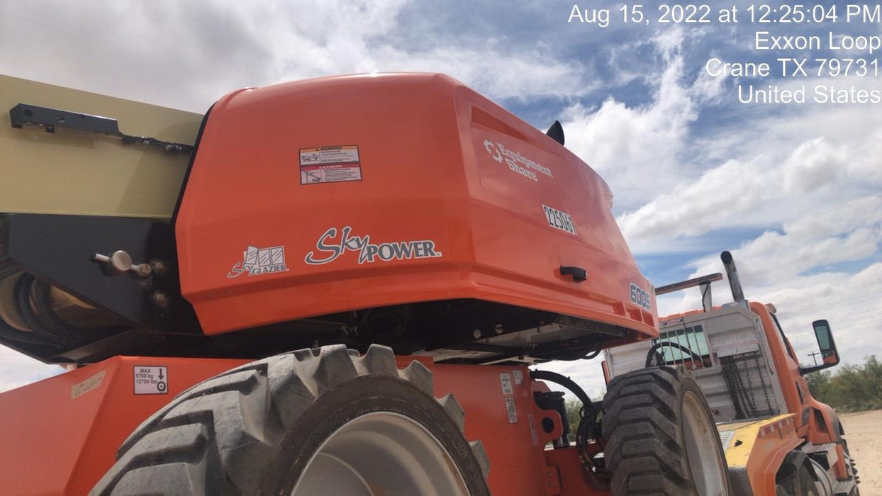 2022 JLG 600S