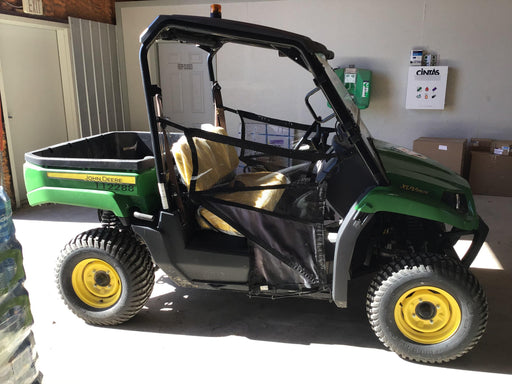 2020 John Deere XUV560E GATOR 4wd Utility Cart, Gas, 2 Seat, LED Strobe, Windshield Tempered Glass, Plastic Canopy, Wire Harness Kit, Backup Alarm