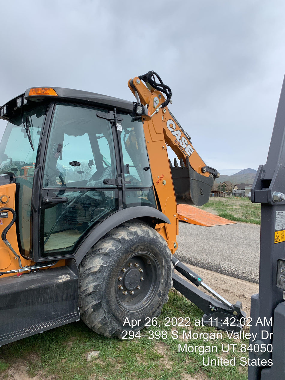 2022 CASE 580N EP - Extendable Backhoe