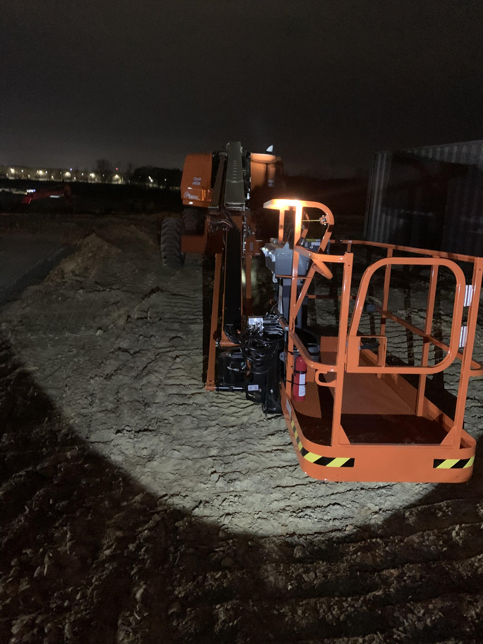 2022 JLG 660SJ
