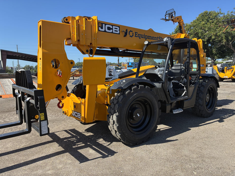 2026 JCB 512-56