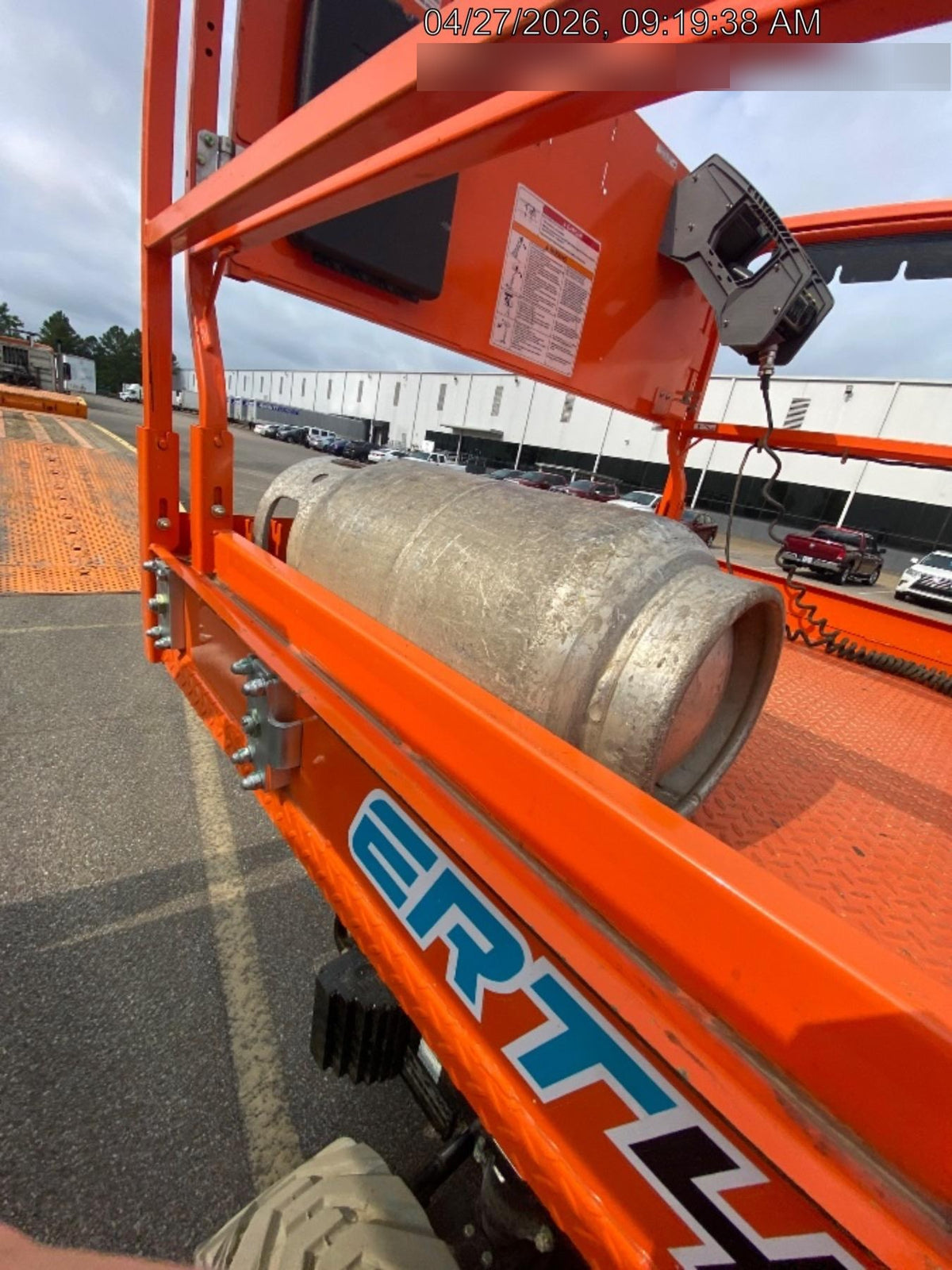 2023 JLG ERT4069