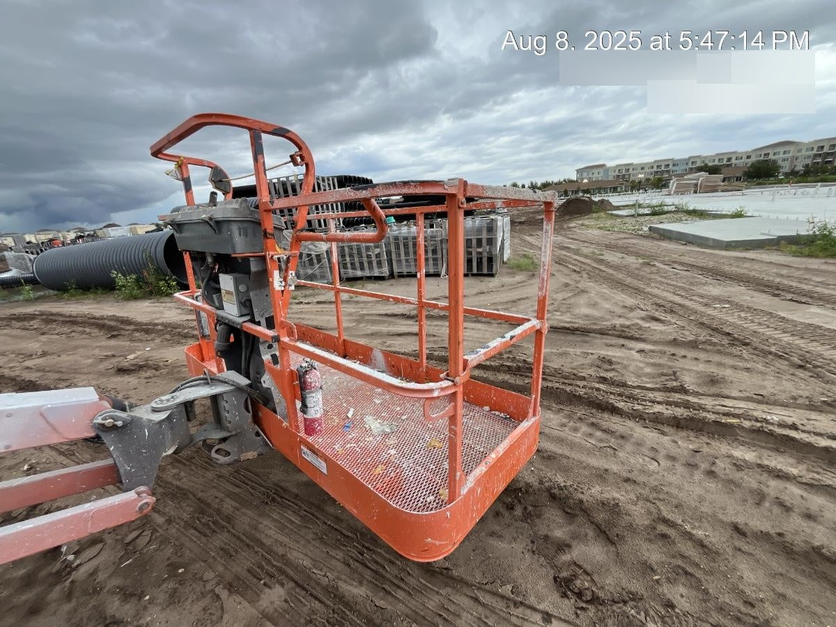 2019 JLG 460SJ