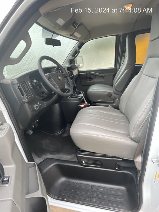 2023 CHEVROLET Express Van - Rental