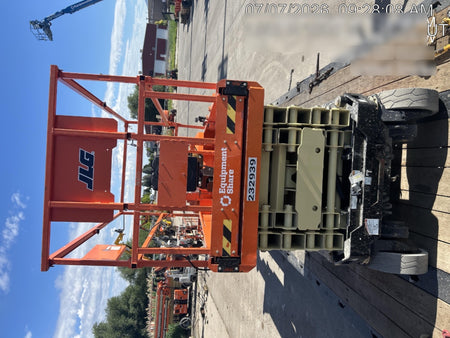 2022 JLG ES3246