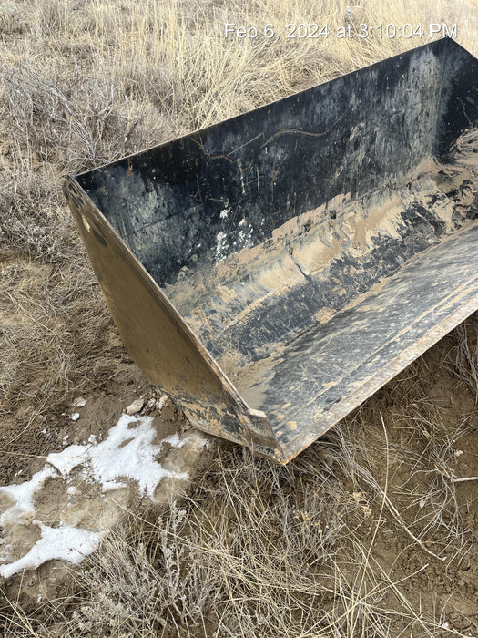 2017 SKYTRAK 70" Bucket, Telehandler 6k-7k