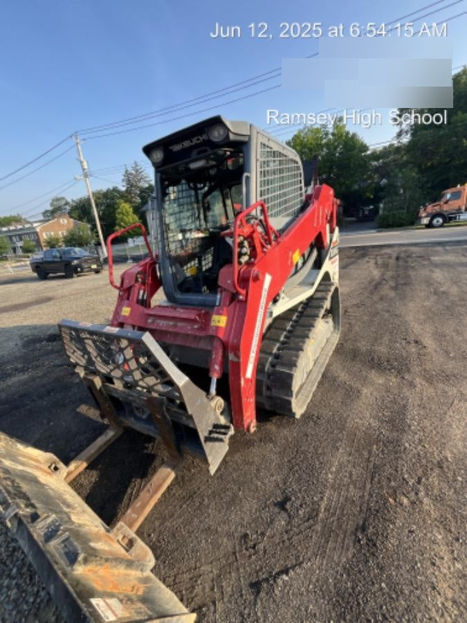 2022 TAKEUCHI TL10V2-CR