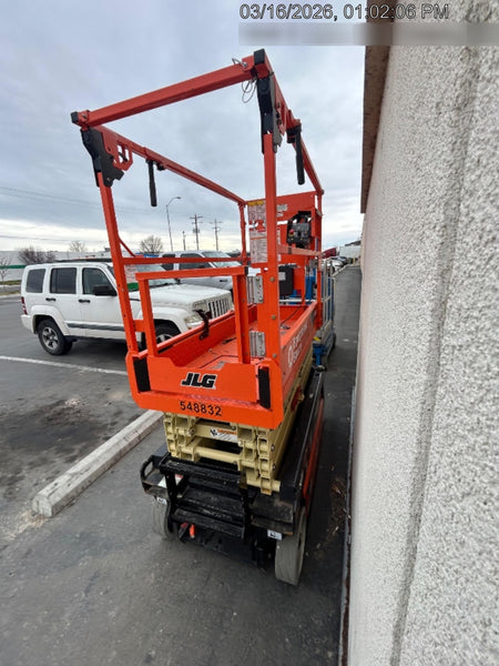 2025 JLG ES1932