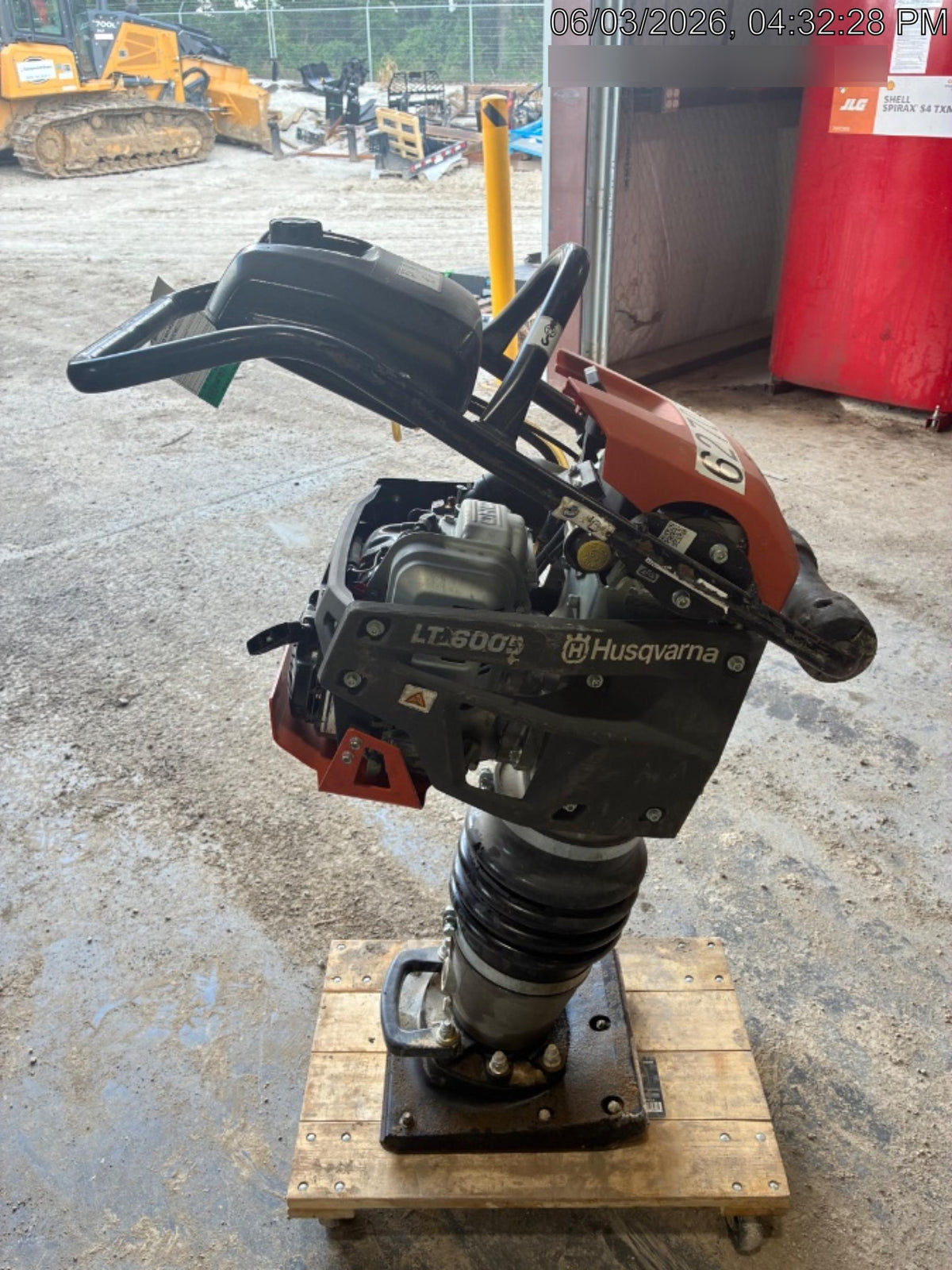 2025 HUSQVARNA LT6005