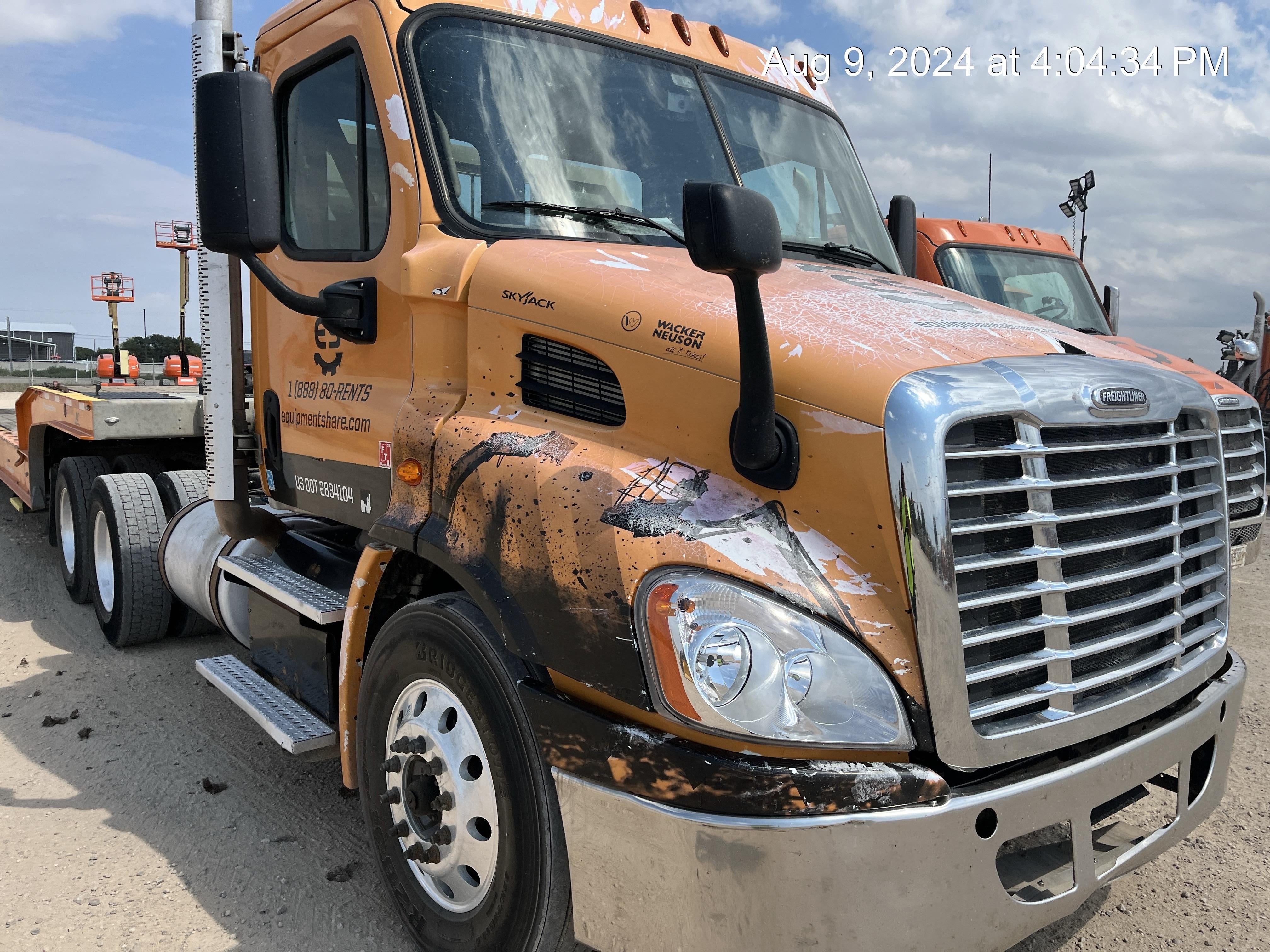 2017 FREIGHTLINER Cascadia CA113