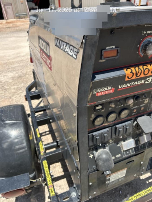 2019 Lincoln Electric Vantage 322 Welder Ready-Pak 3, Two wheel trailer, Fender and Light kit, Cable Rack