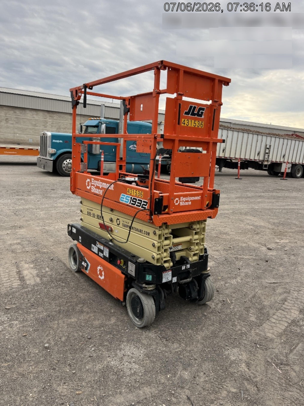 2024 JLG ES1932