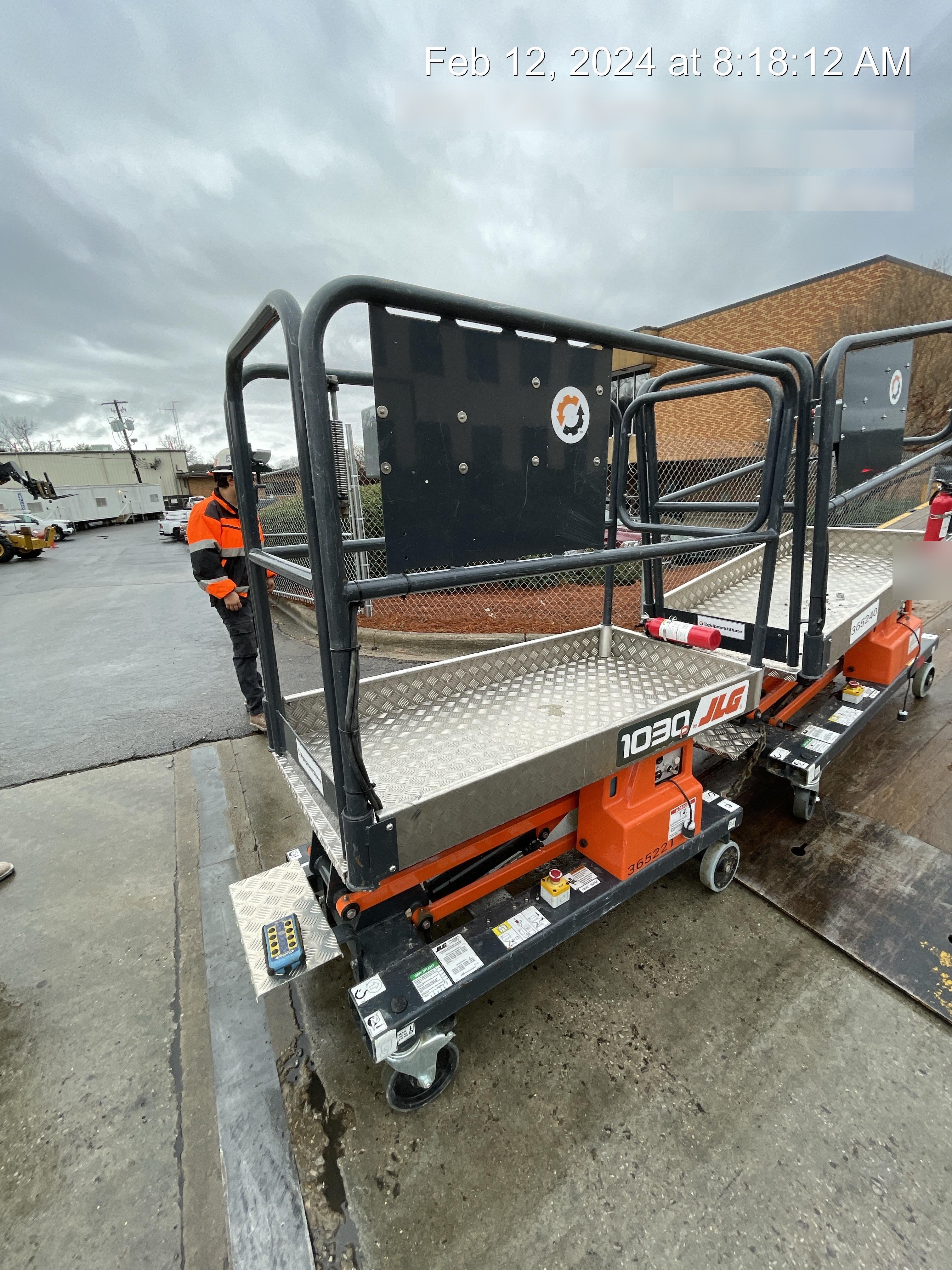 2023 JLG 1030P
