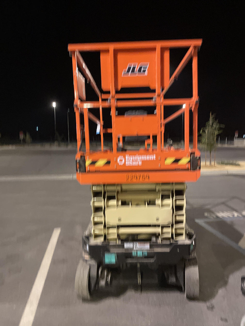 2022 JLG ES3246