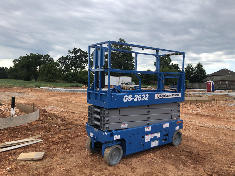 2020 Genie GS-2632 Standard, Folding half height swing gate