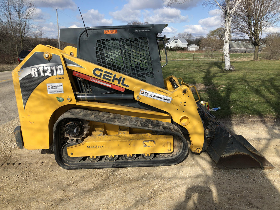 2016 GEHL RT210