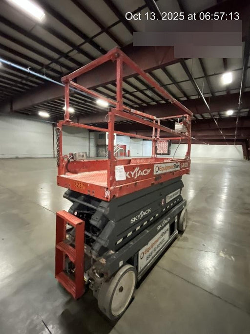2018 Skyjack SJIII-3226 Skyjack SJIII3226 Scissor Lift w/Trojan Batteries
