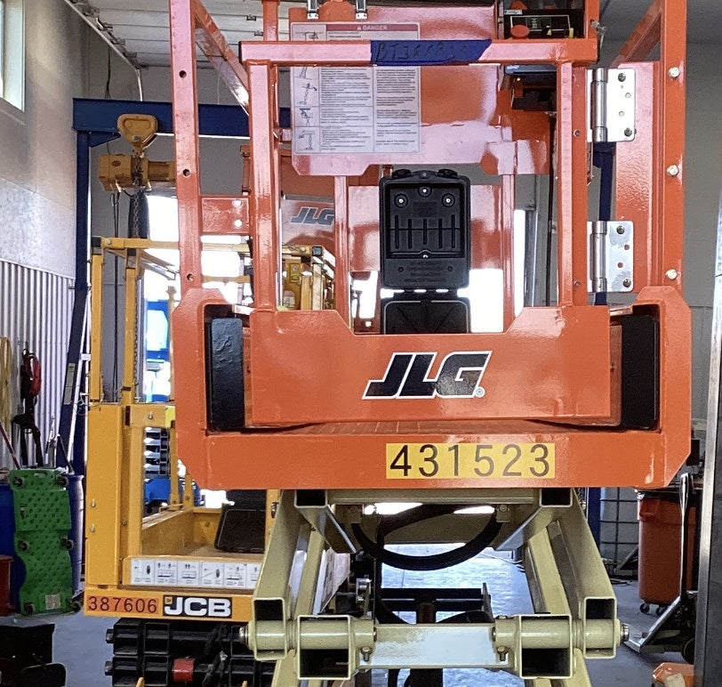 2024 JLG ES1932
