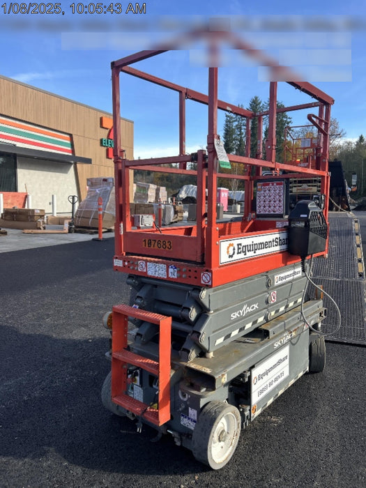 2020 Skyjack SJIII-3219 Solid NM Tires, Half height spring hinged entry gate, Dual Beacons, 800W Inverter