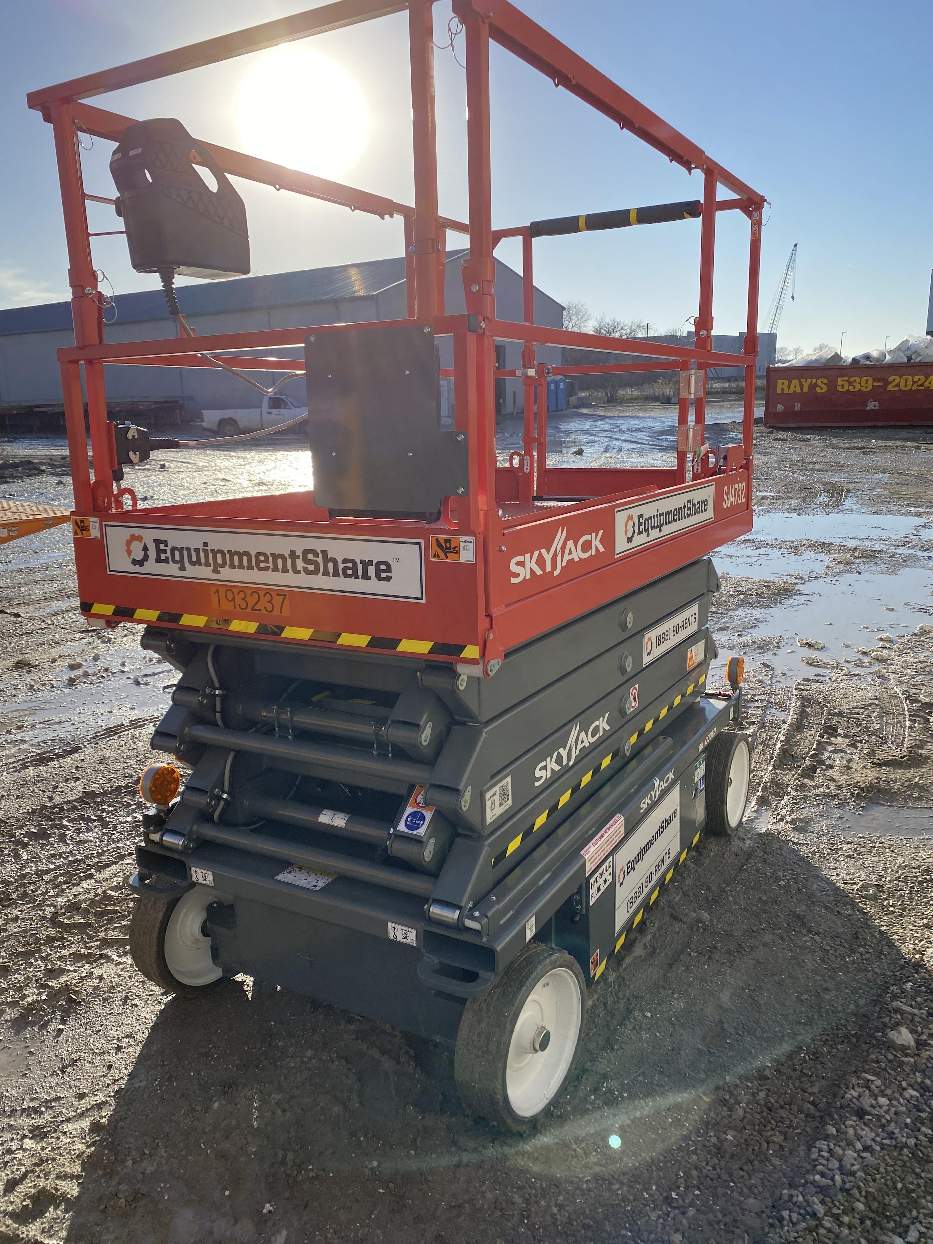 2021 SKYJACK SJ4732