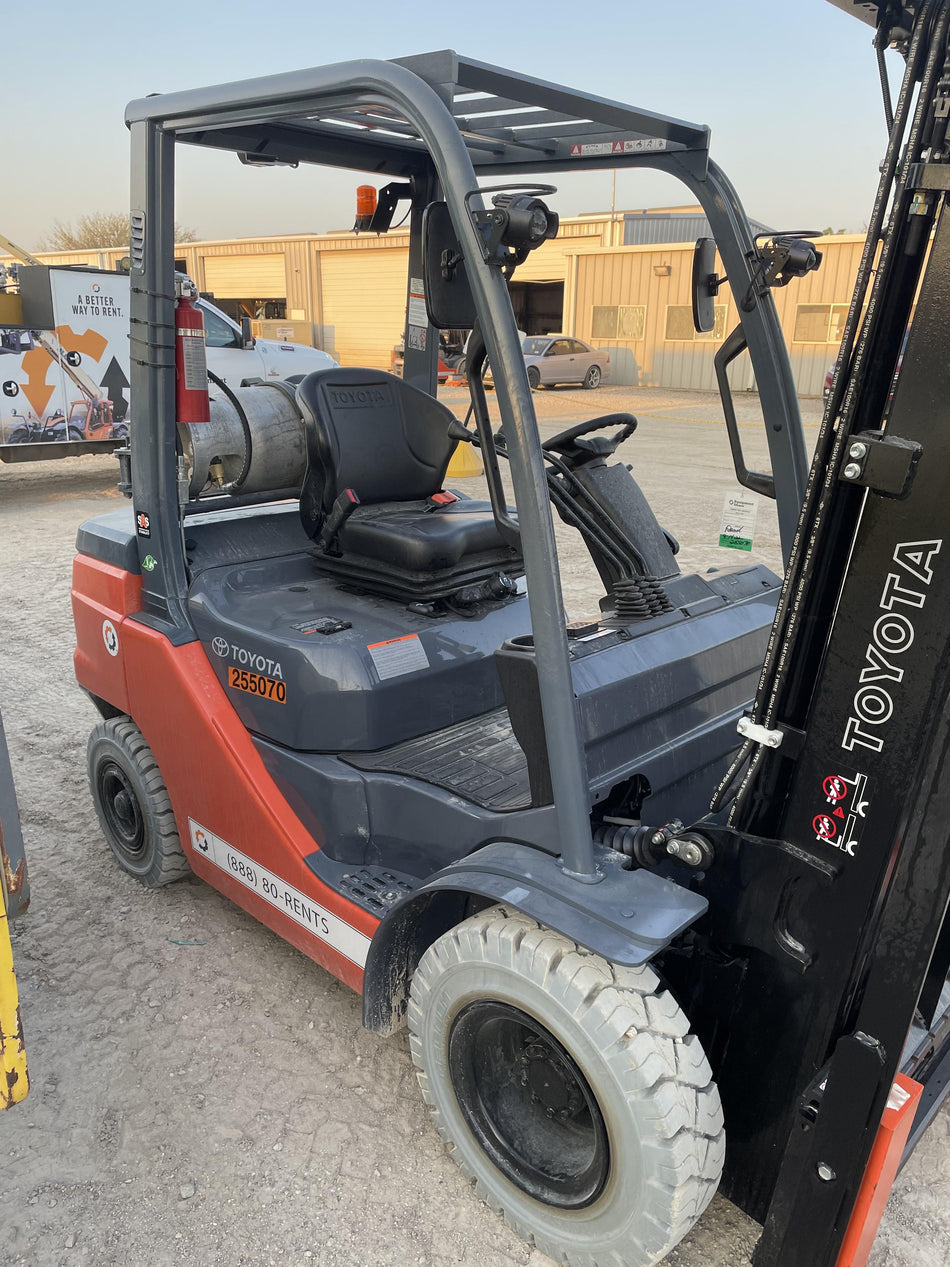 2022 TOYOTA 50-8FGU25
