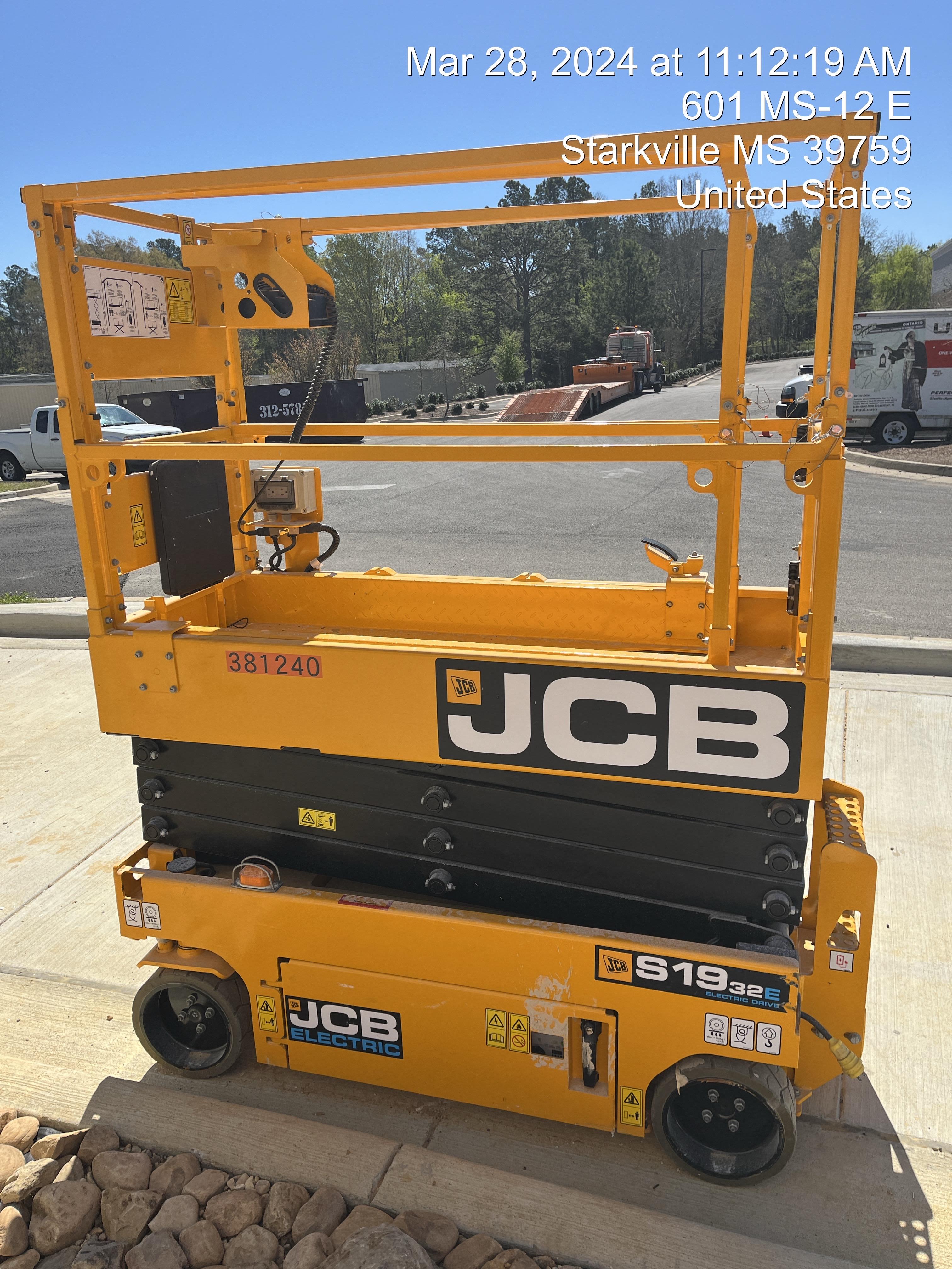 2024 JCB S1932E