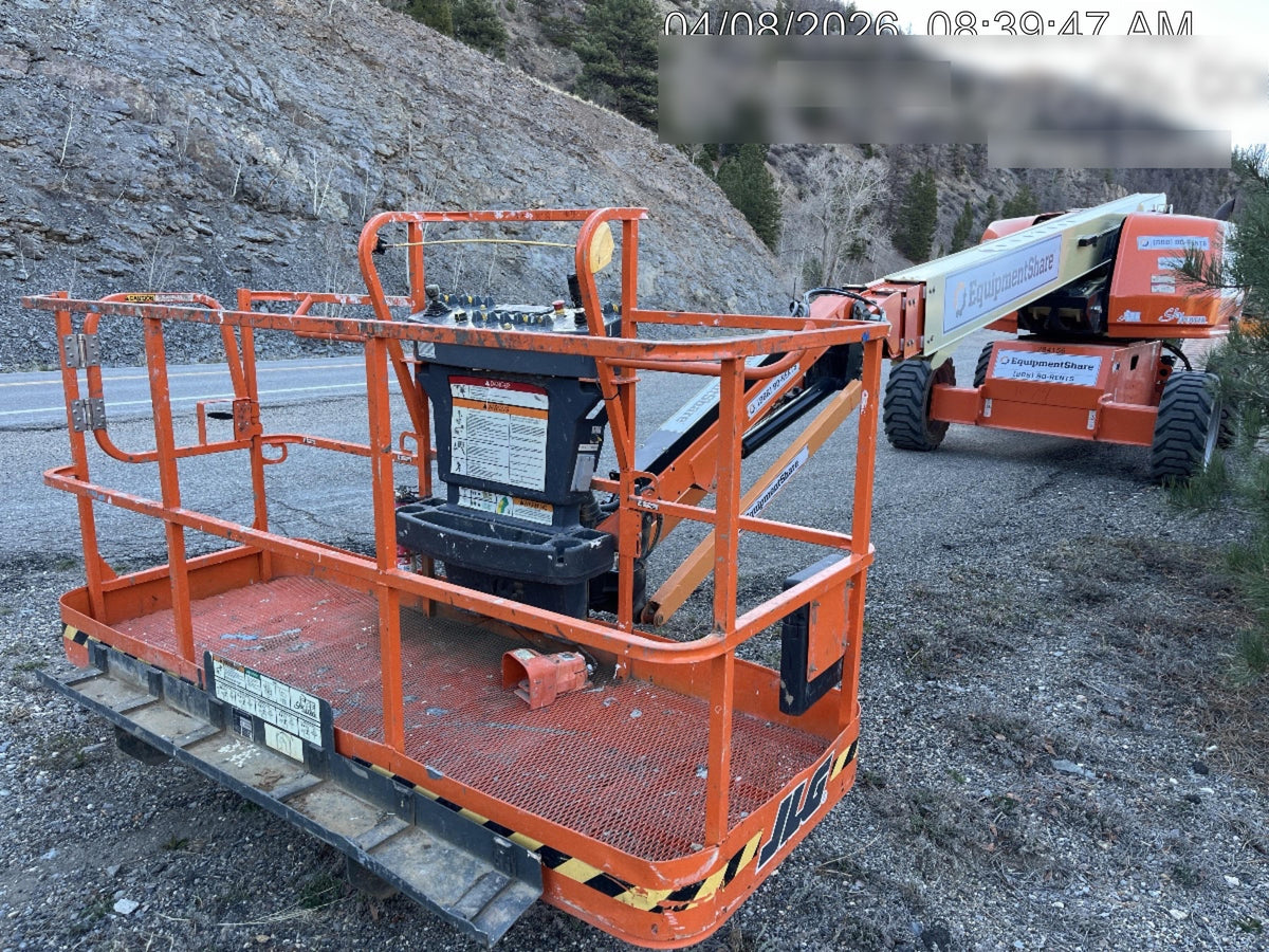 2022 JLG 660SJ