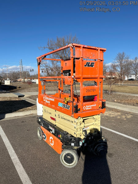 2022 JLG ES1932