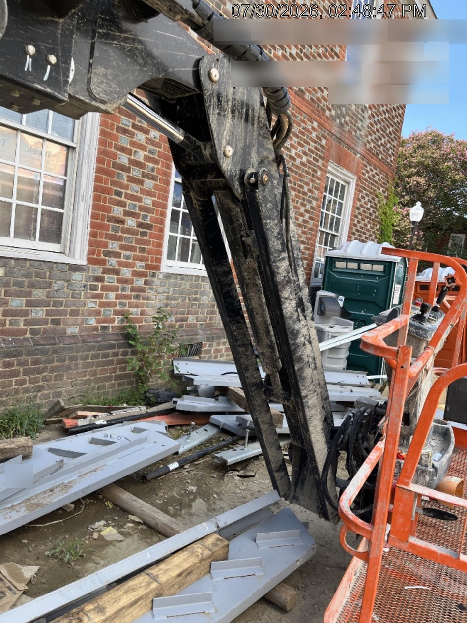 2025 JLG 660SJ