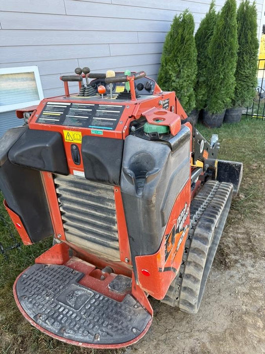 2020 DITCH WITCH SK800A
