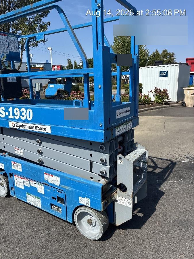 2019 Genie GS-1930 Half Height Swing Gate, 800W Inverter