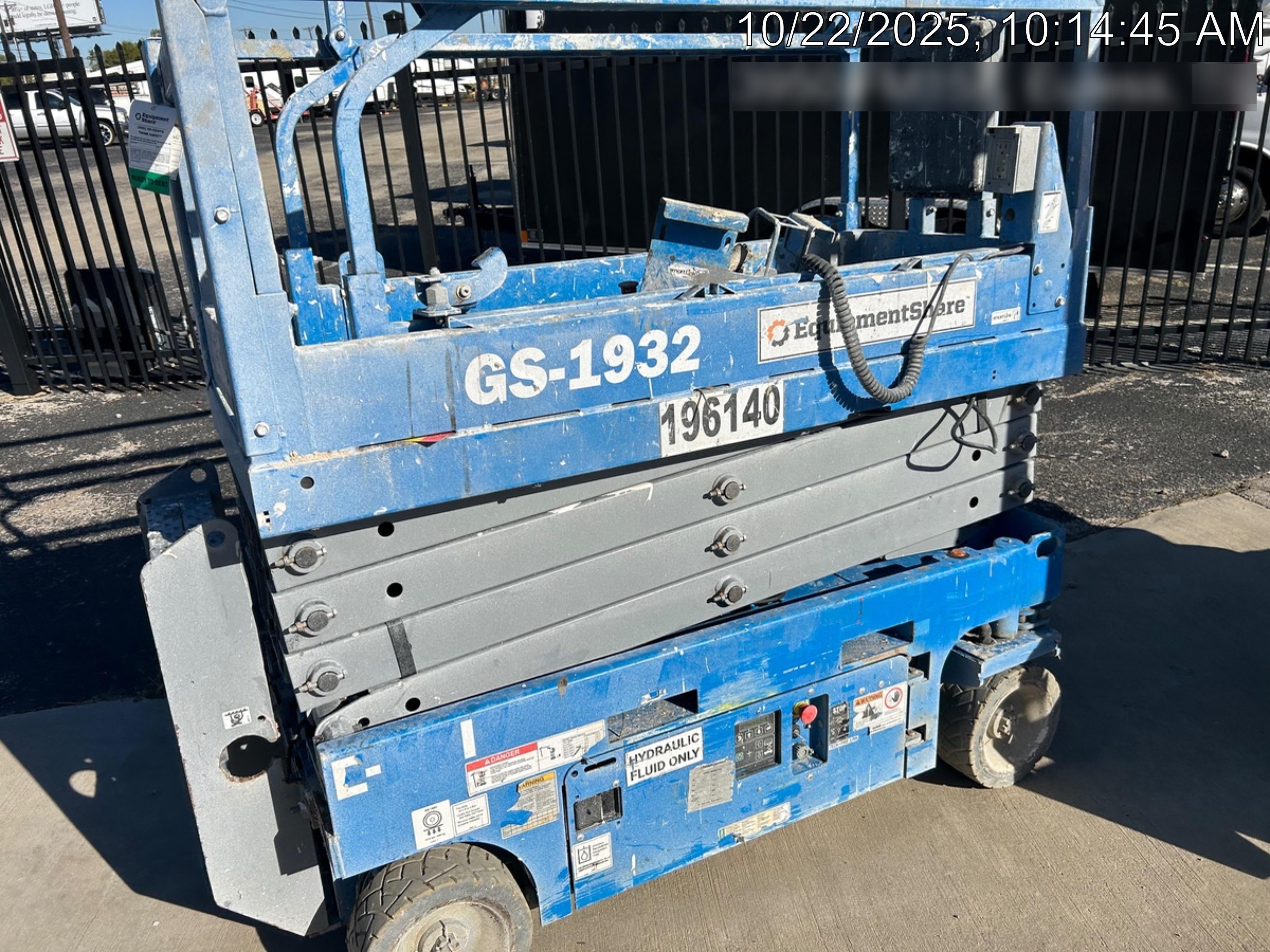 2021 GENIE GS-1932