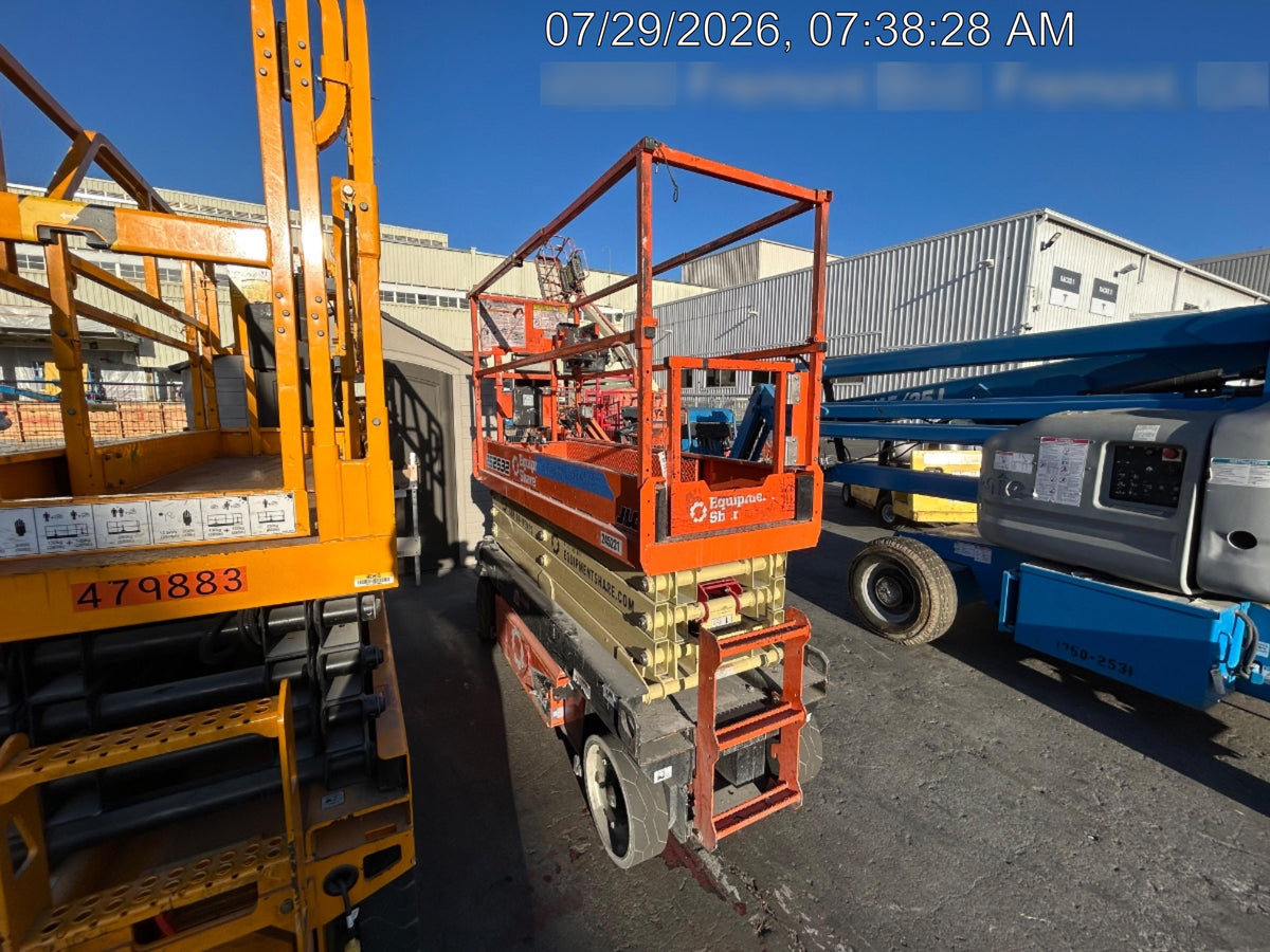 2022 JLG ES2632
