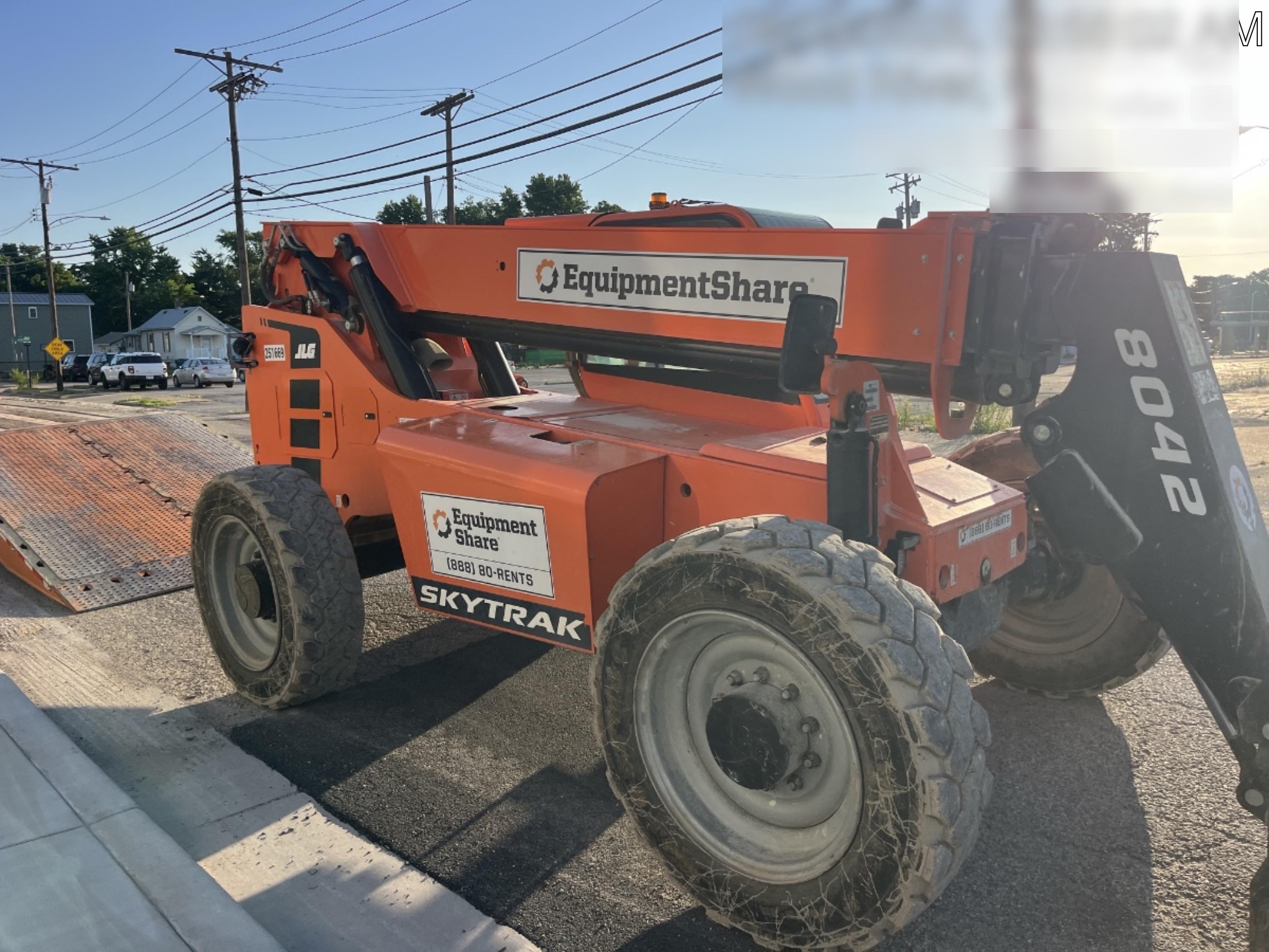 2022 SKYTRAK 8042