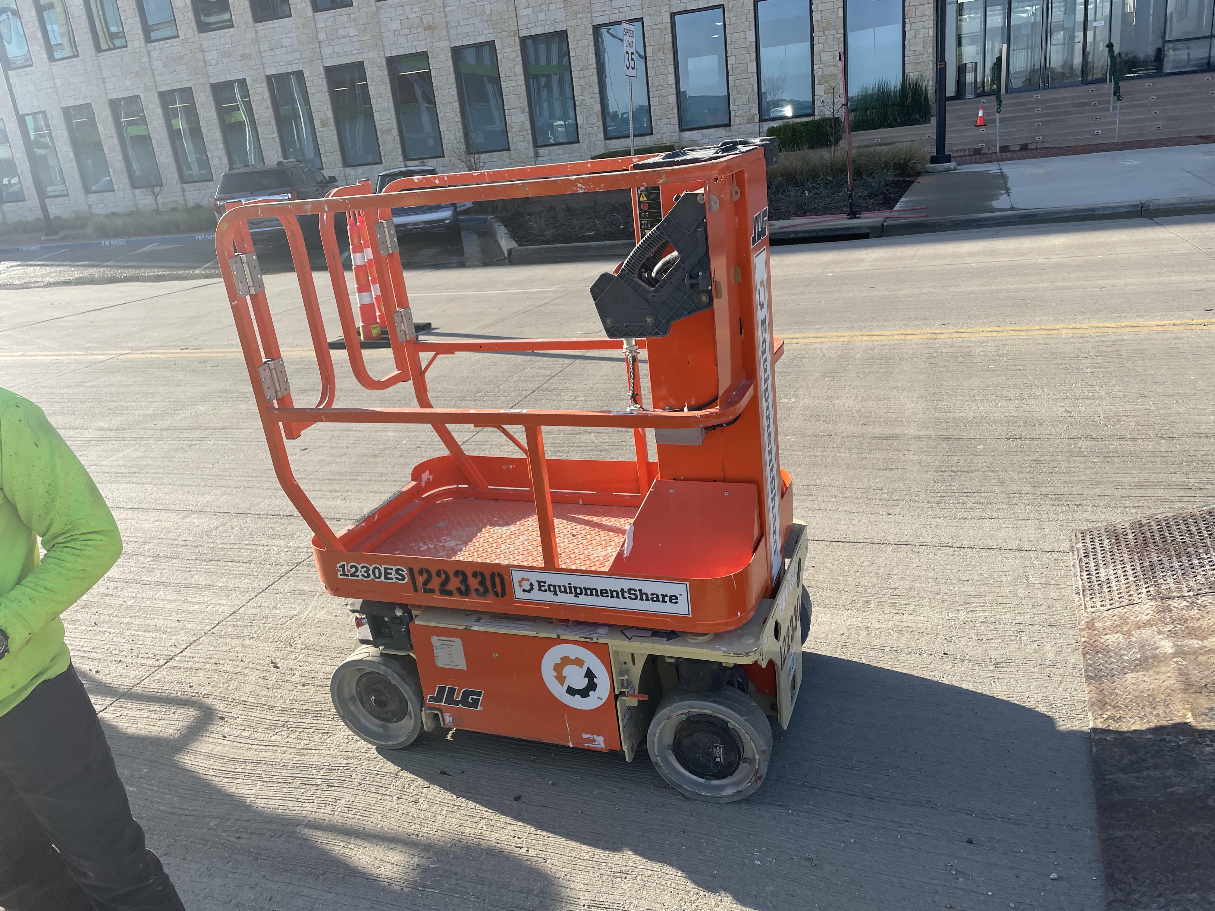 2021 JLG 1230ES