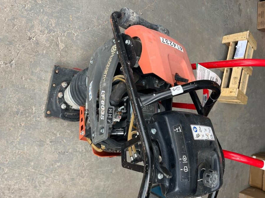 2024 HUSQVARNA LT6005