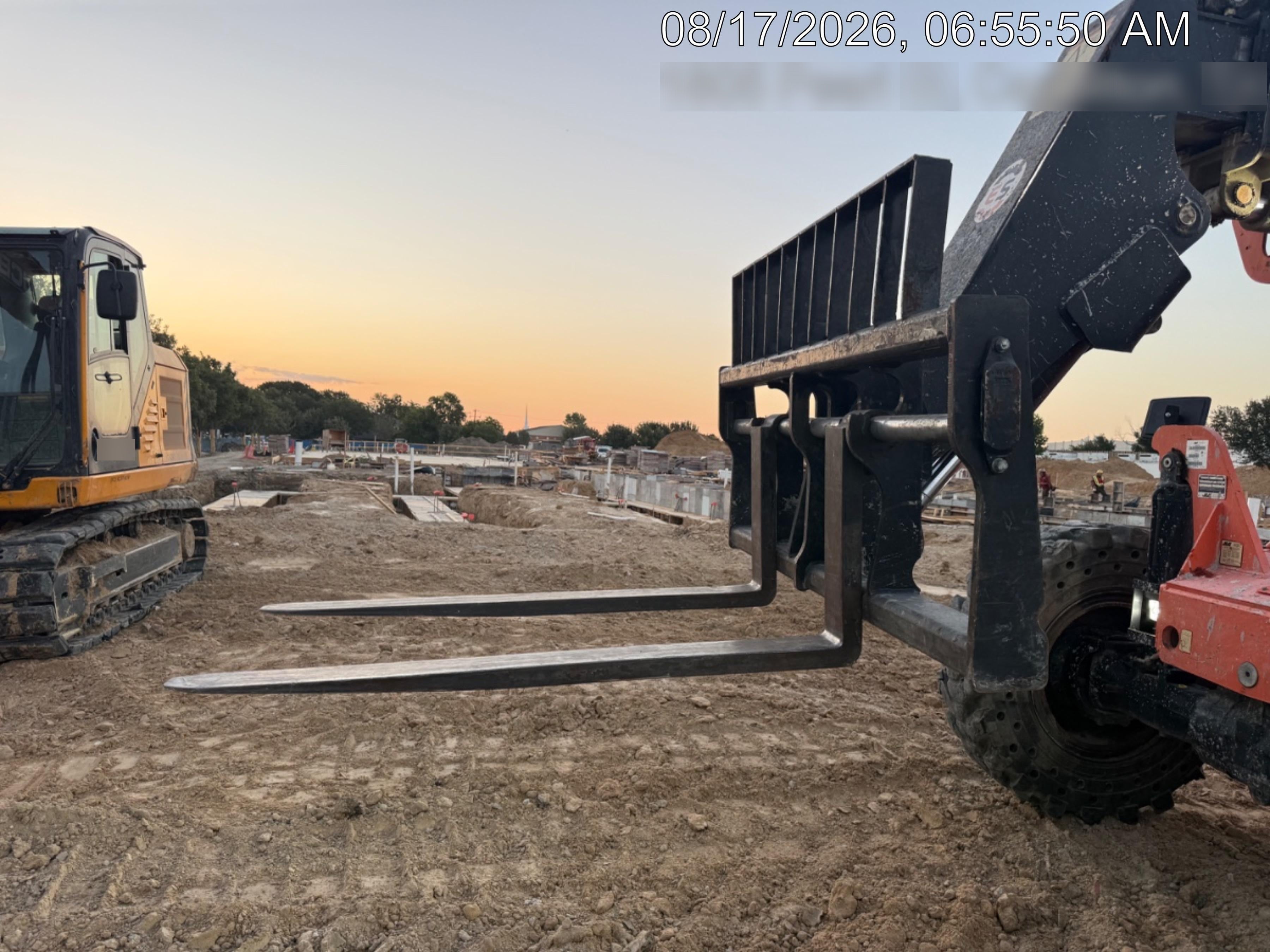 2018 Skytrak 8042 JLG Skytrak 8042, Solid Tires (shipping-Boss), Open ROPS, Beacon and Work Light Package