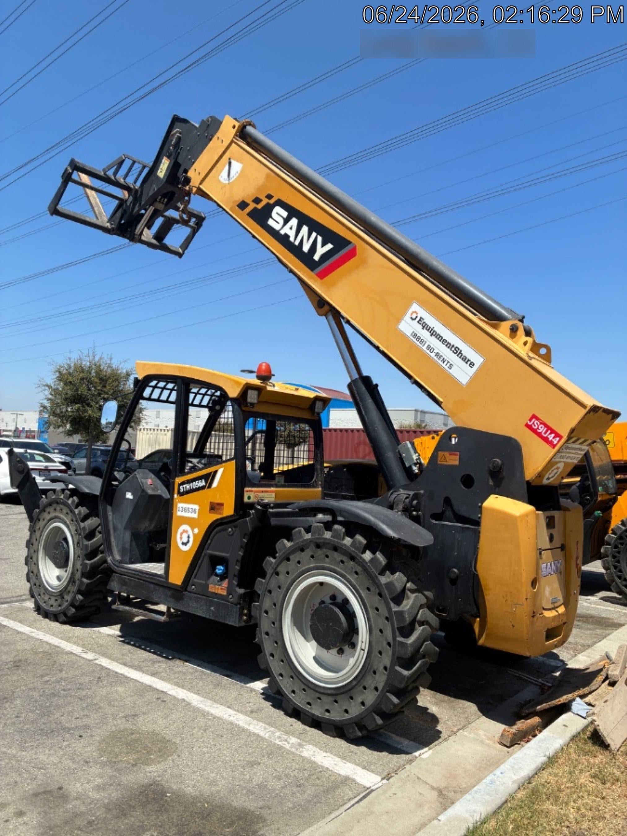 2021 SANY STH1056