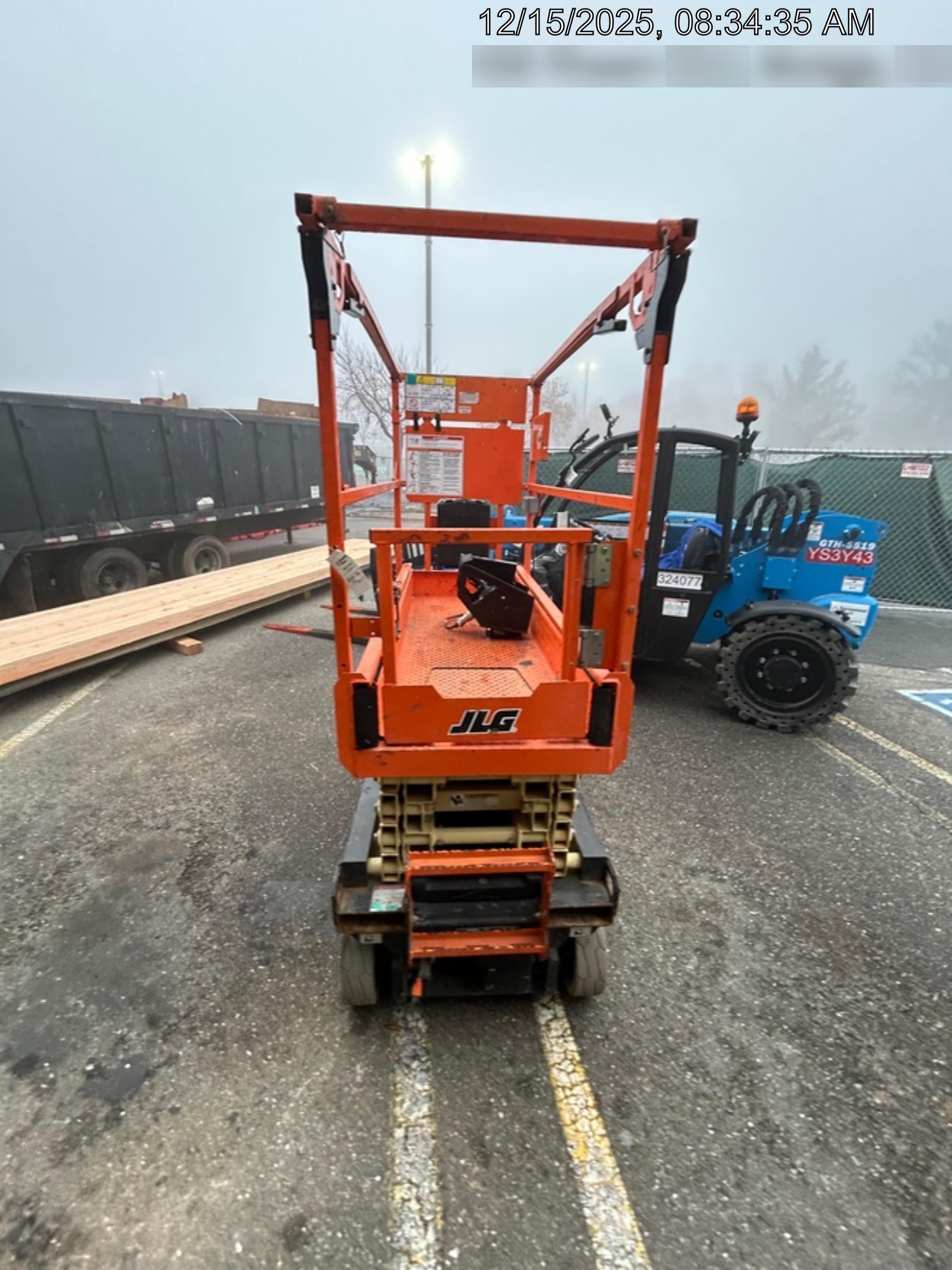 2021 JLG ES1932
