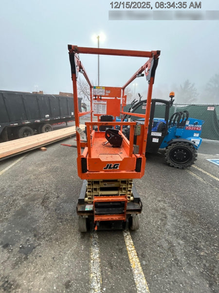 2021 JLG ES1932