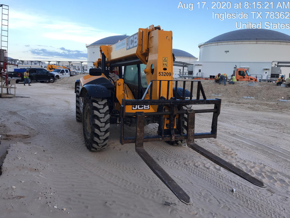 2019 JCB 509-42 Cab/Heat/Air, 74 HP, Solid Tires, STD Worklight, Beacon, Aux Hydraulics, Lifting Eye, Back up Alarm w/66" Carriage/60" Forks