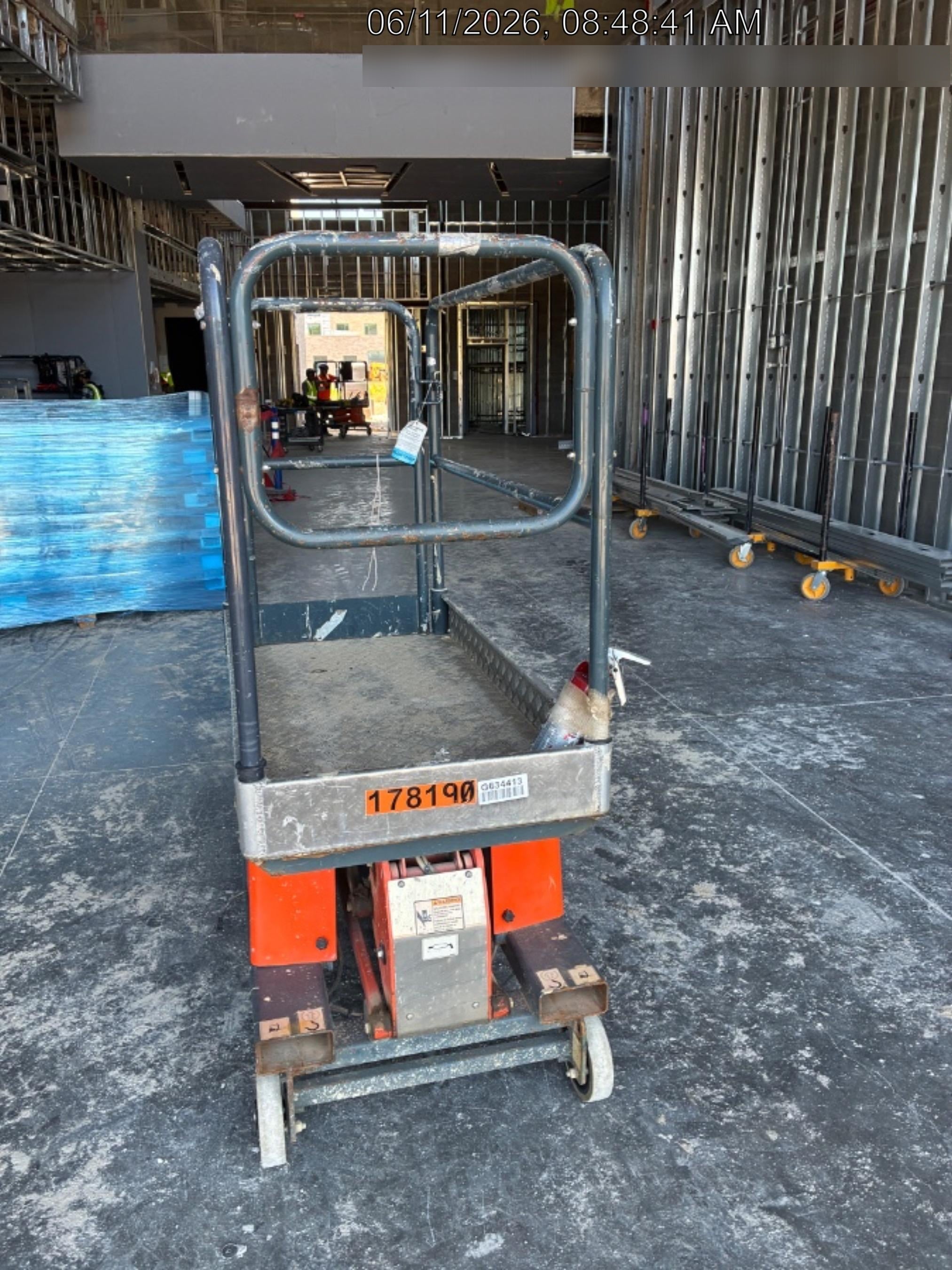 2021 JLG 1030P