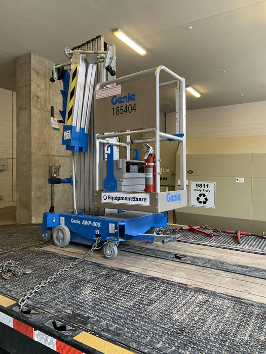 2021 GENIE AWP-30S DC