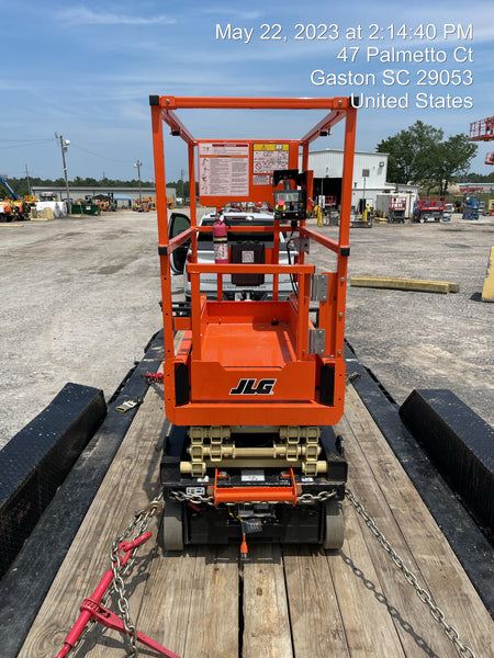 2022 JLG ES1330L