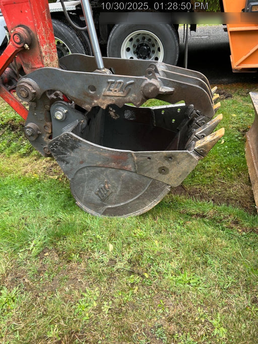 2025 JOHN DEERE 36" Bucket, Excavator 25,000 - 35,000 John Deere