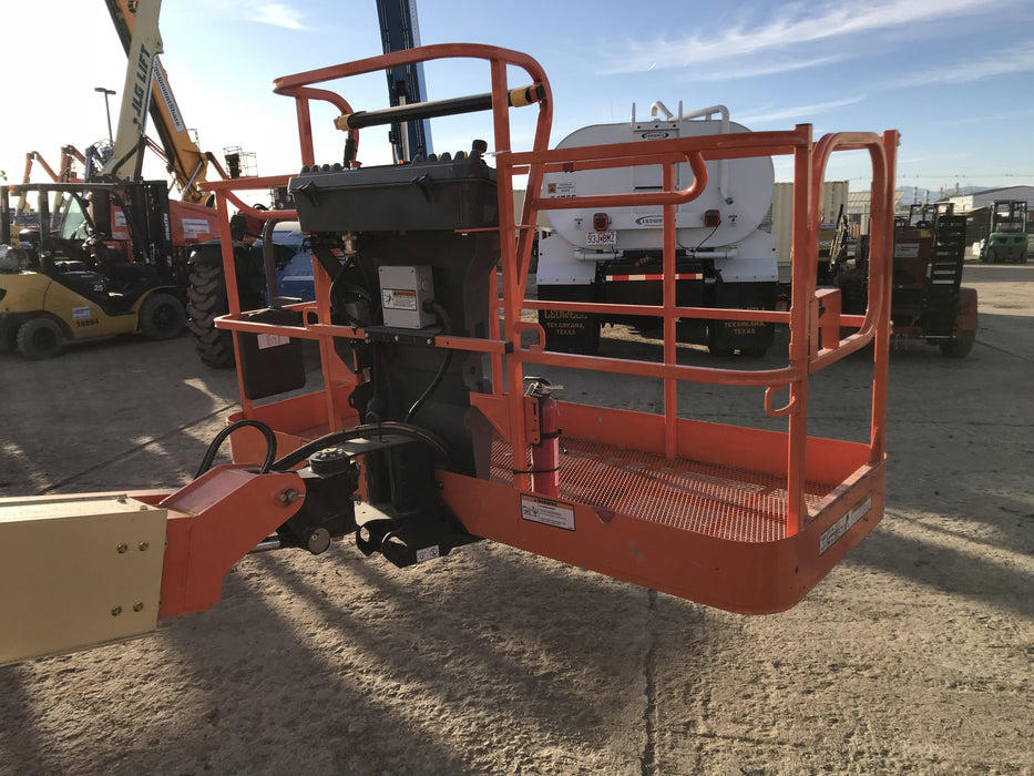 2019 JLG 400S