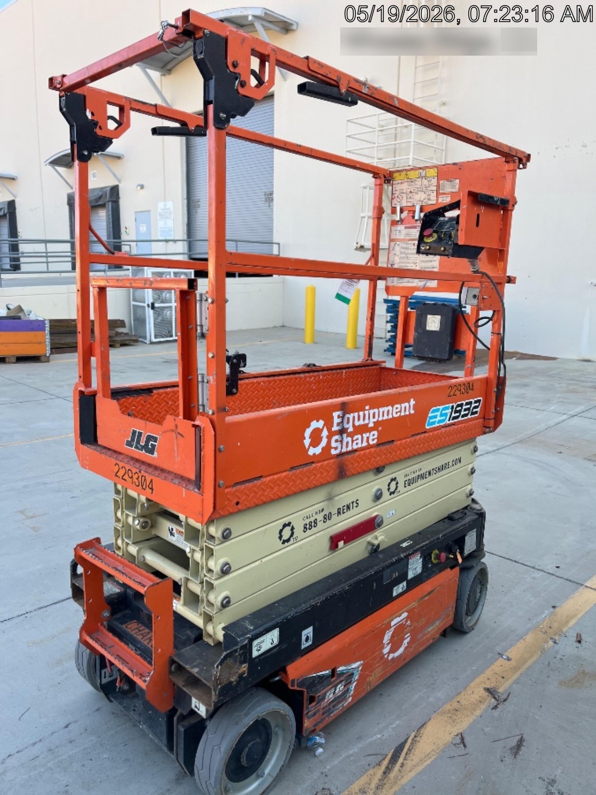 2022 JLG ES1932